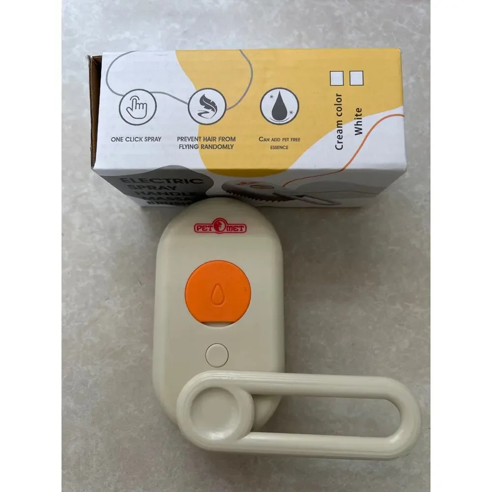 New pet Doggie🐶 electric spray handle massage brush chargeable one click spray